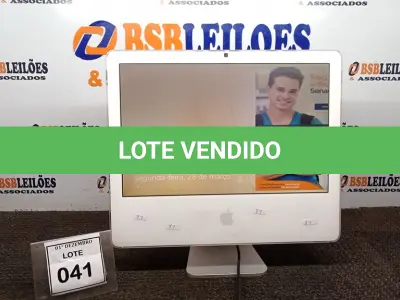 LOTE 041 - 01 IMAC APPLE. (NO ESTADO) ATENÇÃO! FAZER A VISITAÇÃO ANTES DE ARREMATAR, NÃO SABEMOS SE FUNCIONA, LEILÃO NÃO TEM GARANTIA E NEM DEVOLUÇÃO, SUJEITO A POSSÍVEIS AVARIAS VISÍVEIS/OCULTAS E/OU AUSÊNCIA DE COMPONENTES.