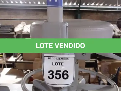 LOTE 356 - 01 CADEIRA MOCHO GIRATÓRIA. (NO ESTADO) ATENÇÃO! FAZER A VISITAÇÃO ANTES DE ARREMATAR, NÃO SABEMOS SE FUNCIONA, LEILÃO NÃO TEM GARANTIA E NEM DEVOLUÇÃO, SUJEITO A POSSÍVEIS AVARIAS VISÍVEIS/OCULTAS E/OU AUSÊNCIA DE COMPONENTES.