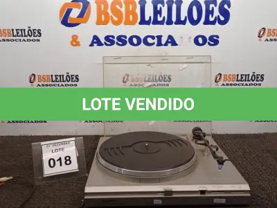 LOTE 018 - 01 TOCA DISCO MARCA GRADIENTE. (NO ESTADO) ATENÇÃO! FAZER A VISITAÇÃO ANTES DE ARREMATAR, NÃO SABEMOS SE FUNCIONA, LEILÃO NÃO TEM GARANTIA E NEM DEVOLUÇÃO, SUJEITO A POSSÍVEIS AVARIAS VISÍVEIS/OCULTAS E/OU AUSÊNCIA DE COMPONENTES.