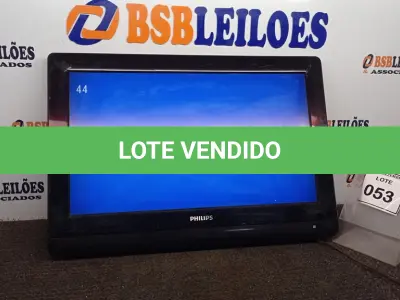 LOTE 053 - 03 TVS LCD DE MARCAS E TAMANHOS DIVERSOS. (NO ESTADO) ATENÇÃO! FAZER A VISITAÇÃO ANTES DE ARREMATAR, NÃO SABEMOS SE FUNCIONA, LEILÃO NÃO TEM GARANTIA E NEM DEVOLUÇÃO, SUJEITO A POSSÍVEIS AVARIAS VISÍVEIS/OCULTAS E/OU AUSÊNCIA DE COMPONENTES.