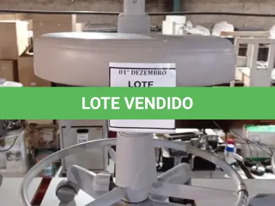LOTE 380 - 01 CADEIRA MOCHO GIRATÓRIA. (NO ESTADO) ATENÇÃO! FAZER A VISITAÇÃO ANTES DE ARREMATAR, NÃO SABEMOS SE FUNCIONA, LEILÃO NÃO TEM GARANTIA E NEM DEVOLUÇÃO, SUJEITO A POSSÍVEIS AVARIAS VISÍVEIS/OCULTAS E/OU AUSÊNCIA DE COMPONENTES.