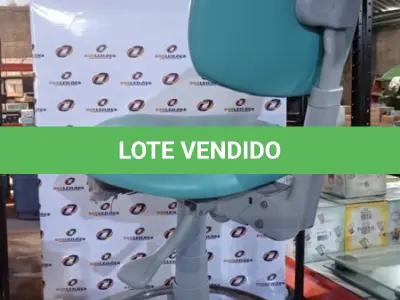 LOTE 372 - 01 CADEIRA MOCHO GIRATÓRIA. (NO ESTADO) ATENÇÃO! FAZER A VISITAÇÃO ANTES DE ARREMATAR, NÃO SABEMOS SE FUNCIONA, LEILÃO NÃO TEM GARANTIA E NEM DEVOLUÇÃO, SUJEITO A POSSÍVEIS AVARIAS VISÍVEIS/OCULTAS E/OU AUSÊNCIA DE COMPONENTES.