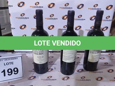LOTE 199 - 03 GARRAFAS DE VINHO TINTO SECO FINO MALBEC LOTE 44 DE 750ML SAFRA 2020. (NO ESTADO) ATENÇÃO! FAZER A VISITAÇÃO ANTES DE ARREMATAR, NÃO SABEMOS SE FUNCIONA, LEILÃO NÃO TEM GARANTIA E NEM DEVOLUÇÃO, SUJEITO A POSSÍVEIS AVARIAS VISÍVEIS/OCULTAS E/OU AUSÊNCIA DE COMPONENTES.