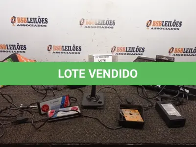 LOTE 007 - 01 VÍDEO GAME ATARI COM CARTUCHO. (NO ESTADO) ATENÇÃO! FAZER A VISITAÇÃO ANTES DE ARREMATAR, NÃO SABEMOS SE FUNCIONA, LEILÃO NÃO TEM GARANTIA E NEM DEVOLUÇÃO, SUJEITO A POSSÍVEIS AVARIAS VISÍVEIS/OCULTAS E/OU AUSÊNCIA DE COMPONENTES.