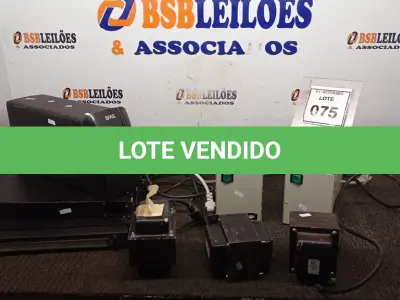 LOTE 075 - 01 PAINEL DE DISTRIBUIÇÃO DE FIBRA ÓTICA, 03 TRANSFORMADORES E 02 ESTABILIZADORES. (NO ESTADO) ATENÇÃO! FAZER A VISITAÇÃO ANTES DE ARREMATAR, NÃO SABEMOS SE FUNCIONA, LEILÃO NÃO TEM GARANTIA E NEM DEVOLUÇÃO, SUJEITO A POSSÍVEIS AVARIAS VISÍVEIS/OCULTAS E/OU AUSÊNCIA DE COMPONENTES.