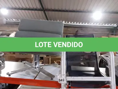 LOTE 349 - 01 POLTRONA E 02 CADEIRAS COM AVARIAS. (NO ESTADO) ATENÇÃO! FAZER A VISITAÇÃO ANTES DE ARREMATAR, NÃO SABEMOS SE FUNCIONA, LEILÃO NÃO TEM GARANTIA E NEM DEVOLUÇÃO, SUJEITO A POSSÍVEIS AVARIAS VISÍVEIS/OCULTAS E/OU AUSÊNCIA DE COMPONENTES.