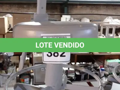 LOTE 382 - 01 CADEIRA MOCHO GIRATÓRIA. (NO ESTADO) ATENÇÃO! FAZER A VISITAÇÃO ANTES DE ARREMATAR, NÃO SABEMOS SE FUNCIONA, LEILÃO NÃO TEM GARANTIA E NEM DEVOLUÇÃO, SUJEITO A POSSÍVEIS AVARIAS VISÍVEIS/OCULTAS E/OU AUSÊNCIA DE COMPONENTES.