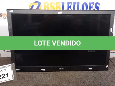 LOTE 221 - 01 TV LCD 32’’ MARCA LG COM CONVERSOR. (NO ESTADO) ATENÇÃO! FAZER A VISITAÇÃO ANTES DE ARREMATAR, NÃO SABEMOS SE FUNCIONA, LEILÃO NÃO TEM GARANTIA E NEM DEVOLUÇÃO, SUJEITO A POSSÍVEIS AVARIAS VISÍVEIS/OCULTAS E/OU AUSÊNCIA DE COMPONENTES.
