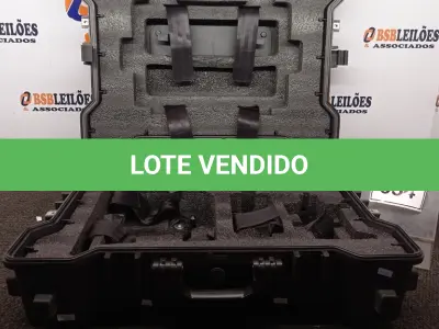 LOTE 054 - 01 MALETA CASE. (NO ESTADO) ATENÇÃO! FAZER A VISITAÇÃO ANTES DE ARREMATAR, NÃO SABEMOS SE FUNCIONA, LEILÃO NÃO TEM GARANTIA E NEM DEVOLUÇÃO, SUJEITO A POSSÍVEIS AVARIAS VISÍVEIS/OCULTAS E/OU AUSÊNCIA DE COMPONENTES.