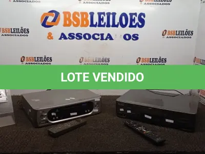 LOTE 002 - 02 APARELHOS DE VÍDEO CASSETE MARCAS LG E PHILCO. (NO ESTADO) ATENÇÃO! FAZER A VISITAÇÃO ANTES DE ARREMATAR, NÃO SABEMOS SE FUNCIONA, LEILÃO NÃO TEM GARANTIA E NEM DEVOLUÇÃO, SUJEITO A POSSÍVEIS AVARIAS VISÍVEIS/OCULTAS E/OU AUSÊNCIA DE COMPONENTES.