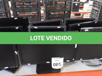 LOTE 065 - 10 MONITORES DE MARCAS E MODELOS DIVERSOS. (NO ESTADO) ATENÇÃO! FAZER A VISITAÇÃO ANTES DE ARREMATAR, NÃO SABEMOS SE FUNCIONA, LEILÃO NÃO TEM GARANTIA E NEM DEVOLUÇÃO, SUJEITO A POSSÍVEIS AVARIAS VISÍVEIS/OCULTAS E/OU AUSÊNCIA DE COMPONENTES.