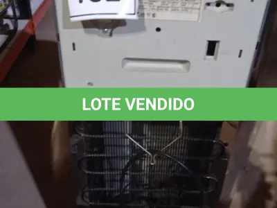 LOTE 152 - 01 BEBEDOURO PARA GARRAFÃO MARCA IBBL. (NO ESTADO) ATENÇÃO! FAZER A VISITAÇÃO ANTES DE ARREMATAR, NÃO SABEMOS SE FUNCIONA, LEILÃO NÃO TEM GARANTIA E NEM DEVOLUÇÃO, SUJEITO A POSSÍVEIS AVARIAS VISÍVEIS/OCULTAS E/OU AUSÊNCIA DE COMPONENTES.