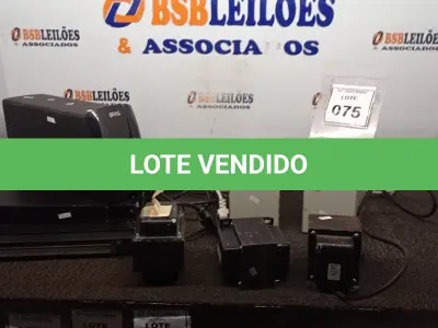 LOTE 075 - 01 PAINEL DE DISTRIBUIÇÃO DE FIBRA ÓTICA, 03 TRANSFORMADORES E 02 ESTABILIZADORES. (NO ESTADO) ATENÇÃO! FAZER A VISITAÇÃO ANTES DE ARREMATAR, NÃO SABEMOS SE FUNCIONA, LEILÃO NÃO TEM GARANTIA E NEM DEVOLUÇÃO, SUJEITO A POSSÍVEIS AVARIAS VISÍVEIS/OCULTAS E/OU AUSÊNCIA DE COMPONENTES.