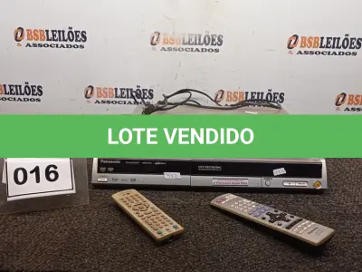 LOTE 016 - 01 GRAVADOR DE DVD COM CONTROLE MARCA PANASONIC E 01 DVD PLAYER MARCA LG COM CONTROLE. (NO ESTADO) ATENÇÃO! FAZER A VISITAÇÃO ANTES DE ARREMATAR, NÃO SABEMOS SE FUNCIONA, LEILÃO NÃO TEM GARANTIA E NEM DEVOLUÇÃO, SUJEITO A POSSÍVEIS AVARIAS VISÍVEIS/OCULTAS E/OU AUSÊNCIA DE COMPONENTES.