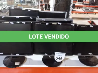 LOTE 046 - 08 MONITORES DE MARCAS E MODELOS DIVERSOS. (NO ESTADO) ATENÇÃO! FAZER A VISITAÇÃO ANTES DE ARREMATAR, NÃO SABEMOS SE FUNCIONA, LEILÃO NÃO TEM GARANTIA E NEM DEVOLUÇÃO, SUJEITO A POSSÍVEIS AVARIAS VISÍVEIS/OCULTAS E/OU AUSÊNCIA DE COMPONENTES.