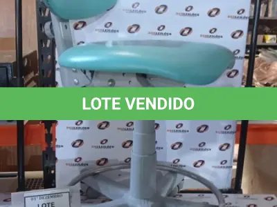LOTE 416 - 01 CADEIRA MOCHO GIRATÓRIA. (NO ESTADO) ATENÇÃO! FAZER A VISITAÇÃO ANTES DE ARREMATAR, NÃO SABEMOS SE FUNCIONA, LEILÃO NÃO TEM GARANTIA E NEM DEVOLUÇÃO, SUJEITO A POSSÍVEIS AVARIAS VISÍVEIS/OCULTAS E/OU AUSÊNCIA DE COMPONENTES.