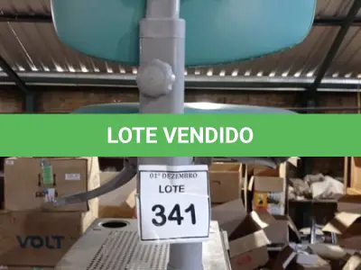 LOTE 341 - 01 CADEIRA MOCHO GIRATÓRIA. (NO ESTADO) ATENÇÃO! FAZER A VISITAÇÃO ANTES DE ARREMATAR, NÃO SABEMOS SE FUNCIONA, LEILÃO NÃO TEM GARANTIA E NEM DEVOLUÇÃO, SUJEITO A POSSÍVEIS AVARIAS VISÍVEIS/OCULTAS E/OU AUSÊNCIA DE COMPONENTES.