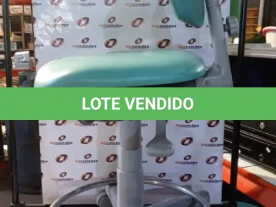 LOTE 387 - 01 CADEIRA MOCHO GIRATÓRIA. (NO ESTADO) ATENÇÃO! FAZER A VISITAÇÃO ANTES DE ARREMATAR, NÃO SABEMOS SE FUNCIONA, LEILÃO NÃO TEM GARANTIA E NEM DEVOLUÇÃO, SUJEITO A POSSÍVEIS AVARIAS VISÍVEIS/OCULTAS E/OU AUSÊNCIA DE COMPONENTES.