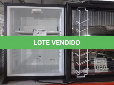 LOTE 081 - 01 FRIGOBAR. (NO ESTADO) ATENÇÃO! FAZER A VISITAÇÃO ANTES DE ARREMATAR, NÃO SABEMOS SE FUNCIONA, LEILÃO NÃO TEM GARANTIA E NEM DEVOLUÇÃO, SUJEITO A POSSÍVEIS AVARIAS VISÍVEIS/OCULTAS E/OU AUSÊNCIA DE COMPONENTES.