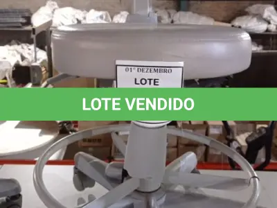 LOTE 356 - 01 CADEIRA MOCHO GIRATÓRIA. (NO ESTADO) ATENÇÃO! FAZER A VISITAÇÃO ANTES DE ARREMATAR, NÃO SABEMOS SE FUNCIONA, LEILÃO NÃO TEM GARANTIA E NEM DEVOLUÇÃO, SUJEITO A POSSÍVEIS AVARIAS VISÍVEIS/OCULTAS E/OU AUSÊNCIA DE COMPONENTES.