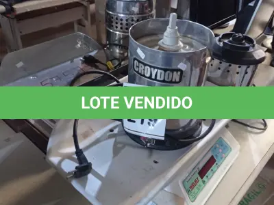 LOTE 219 - 02 BALANÇAS PEDIÁTRICAS E 04 MOTORES DE LIQUIDIFICADOR INDUSTRIAL. (NO ESTADO) ATENÇÃO! FAZER A VISITAÇÃO ANTES DE ARREMATAR, NÃO SABEMOS SE FUNCIONA, LEILÃO NÃO TEM GARANTIA E NEM DEVOLUÇÃO, SUJEITO A POSSÍVEIS AVARIAS VISÍVEIS/OCULTAS E/OU AUSÊNCIA DE COMPONENTES.