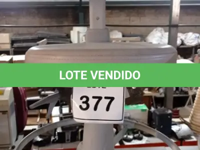 LOTE 377 - 01 CADEIRA MOCHO GIRATÓRIA. (NO ESTADO) ATENÇÃO! FAZER A VISITAÇÃO ANTES DE ARREMATAR, NÃO SABEMOS SE FUNCIONA, LEILÃO NÃO TEM GARANTIA E NEM DEVOLUÇÃO, SUJEITO A POSSÍVEIS AVARIAS VISÍVEIS/OCULTAS E/OU AUSÊNCIA DE COMPONENTES.
