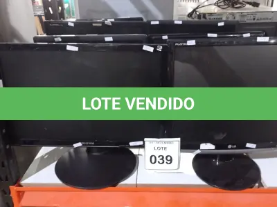 LOTE 039 - 08 MONITORES DE MARCAS E MODELOS DIVERSOS. (NO ESTADO) ATENÇÃO! FAZER A VISITAÇÃO ANTES DE ARREMATAR, NÃO SABEMOS SE FUNCIONA, LEILÃO NÃO TEM GARANTIA E NEM DEVOLUÇÃO, SUJEITO A POSSÍVEIS AVARIAS VISÍVEIS/OCULTAS E/OU AUSÊNCIA DE COMPONENTES.