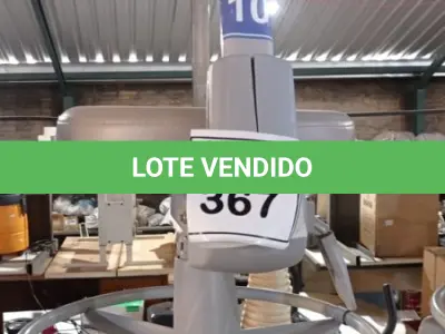 LOTE 367 - 01 CADEIRA MOCHO GIRATÓRIA. (NO ESTADO) ATENÇÃO! FAZER A VISITAÇÃO ANTES DE ARREMATAR, NÃO SABEMOS SE FUNCIONA, LEILÃO NÃO TEM GARANTIA E NEM DEVOLUÇÃO, SUJEITO A POSSÍVEIS AVARIAS VISÍVEIS/OCULTAS E/OU AUSÊNCIA DE COMPONENTES.