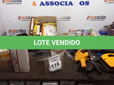 LOTE 116 - 01 LOTE COM VÁRIAS LIXAS DE UNHA, MATERIAIS PARA ARTESANATO E ETIQUETAS, FITAS CASSETE E MATERIAIS DIVERSOS. (NO ESTADO) ATENÇÃO! FAZER A VISITAÇÃO ANTES DE ARREMATAR, NÃO SABEMOS SE FUNCIONA, LEILÃO NÃO TEM GARANTIA E NEM DEVOLUÇÃO, SUJEITO A POSSÍVEIS AVARIAS VISÍVEIS/OCULTAS E/OU AUSÊNCIA DE COMPONENTES.