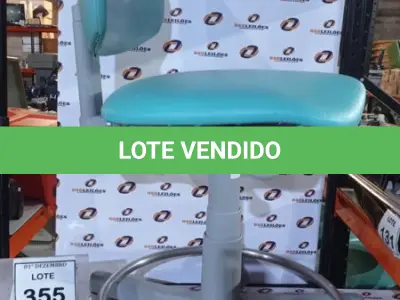 LOTE 355 - 01 CADEIRA MOCHO GIRATÓRIA. (NO ESTADO) ATENÇÃO! FAZER A VISITAÇÃO ANTES DE ARREMATAR, NÃO SABEMOS SE FUNCIONA, LEILÃO NÃO TEM GARANTIA E NEM DEVOLUÇÃO, SUJEITO A POSSÍVEIS AVARIAS VISÍVEIS/OCULTAS E/OU AUSÊNCIA DE COMPONENTES.