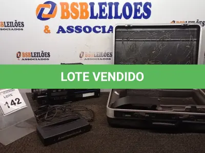 LOTE 142 - 01 FILMADORA MODELO AF X6 CCD MARCA PANASONIC COM CABOS E CASE. (NO ESTADO) ATENÇÃO! FAZER A VISITAÇÃO ANTES DE ARREMATAR, NÃO SABEMOS SE FUNCIONA, LEILÃO NÃO TEM GARANTIA E NEM DEVOLUÇÃO, SUJEITO A POSSÍVEIS AVARIAS VISÍVEIS/OCULTAS E/OU AUSÊNCIA DE COMPONENTES.