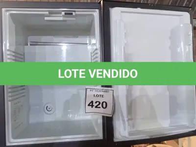 LOTE 420 - 01 FRIGOBAR MARCA ELECTROLUX. (NO ESTADO) ATENÇÃO! FAZER A VISITAÇÃO ANTES DE ARREMATAR, NÃO SABEMOS SE FUNCIONA, LEILÃO NÃO TEM GARANTIA E NEM DEVOLUÇÃO, SUJEITO A POSSÍVEIS AVARIAS VISÍVEIS/OCULTAS E/OU AUSÊNCIA DE COMPONENTES.