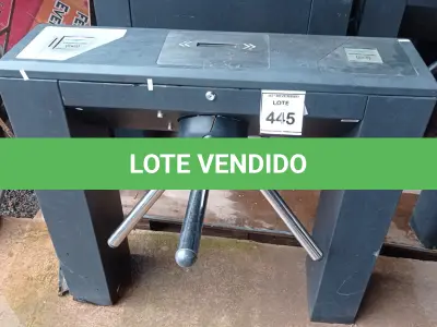 LOTE 445 - 01 CATRACA DE ACESSO. (NO ESTADO) ATENÇÃO! FAZER A VISITAÇÃO ANTES DE ARREMATAR, NÃO SABEMOS SE FUNCIONA, LEILÃO NÃO TEM GARANTIA E NEM DEVOLUÇÃO, SUJEITO A POSSÍVEIS AVARIAS VISÍVEIS/OCULTAS E/OU AUSÊNCIA DE COMPONENTES.