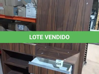 LOTE 435 - 01 RACK MADEIRA. (NO ESTADO) ATENÇÃO! FAZER A VISITAÇÃO ANTES DE ARREMATAR, NÃO SABEMOS SE FUNCIONA, LEILÃO NÃO TEM GARANTIA E NEM DEVOLUÇÃO, SUJEITO A POSSÍVEIS AVARIAS VISÍVEIS/OCULTAS E/OU AUSÊNCIA DE COMPONENTES.