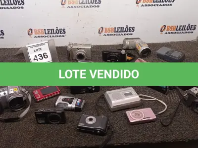 LOTE 436 - 14 CÂMERAS FOTOGRÁFICAS E 05 GRAVADORES DE VOZ MARCAS E MODELOS DIVERSOS. (NO ESTADO) ATENÇÃO! FAZER A VISITAÇÃO ANTES DE ARREMATAR, NÃO SABEMOS SE FUNCIONA, LEILÃO NÃO TEM GARANTIA E NEM DEVOLUÇÃO, SUJEITO A POSSÍVEIS AVARIAS VISÍVEIS/OCULTAS E/OU AUSÊNCIA DE COMPONENTES.