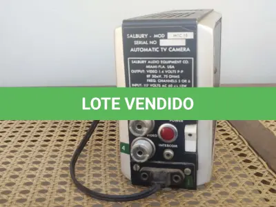 LOTE 249 - 01 FILMADORA ANTIGA DEDADA DE 80. (NO ESTADO) ATENÇÃO! FAZER A VISITAÇÃO ANTES DE ARREMATAR, NÃO SABEMOS SE FUNCIONA, LEILÃO NÃO TEM GARANTIA E NEM DEVOLUÇÃO, SUJEITO A POSSÍVEIS AVARIAS VISÍVEIS/OCULTAS E/OU AUSÊNCIA DE COMPONENTES.