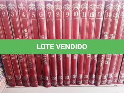 LOTE 491 - 01 BIBLIOTECA DE HISTÓRIA - GRANDES PERSONAGENS DE TODOS OS TEMPOS - 40 VOLUMES. (NO ESTADO) ATENÇÃO! FAZER A VISITAÇÃO ANTES DE ARREMATAR, NÃO SABEMOS SE FUNCIONA, LEILÃO NÃO TEM GARANTIA E NEM DEVOLUÇÃO, SUJEITO A POSSÍVEIS AVARIAS VISÍVEIS/OCULTAS E/OU AUSÊNCIA DE COMPONENTES.