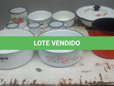 LOTE 522 - 01 LOTE COM VASILHAS ESMALTADAS ANTIGAS VARIOS MODELOS