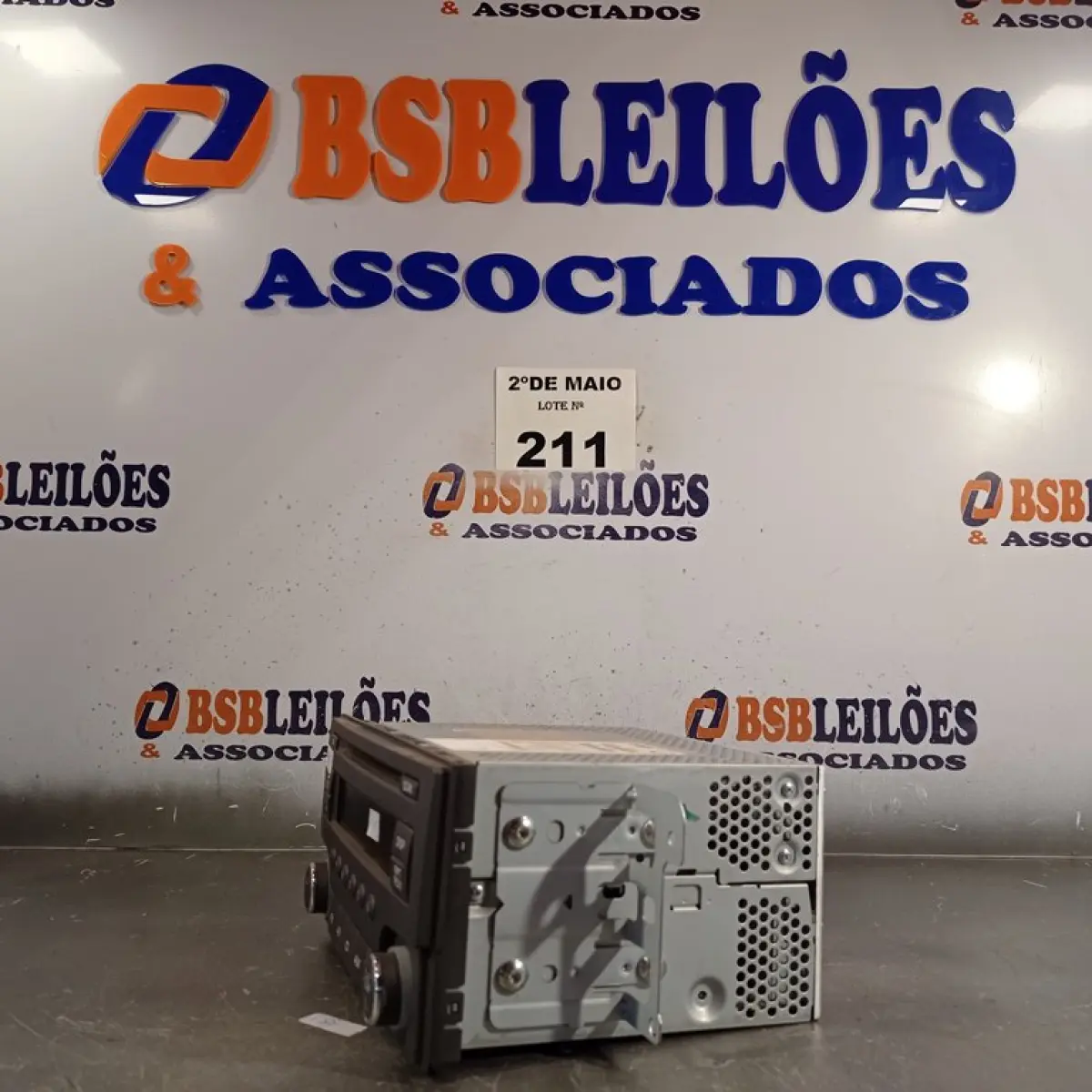 LOTE 211