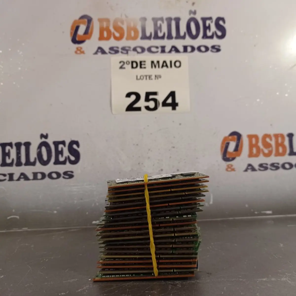 LOTE 254