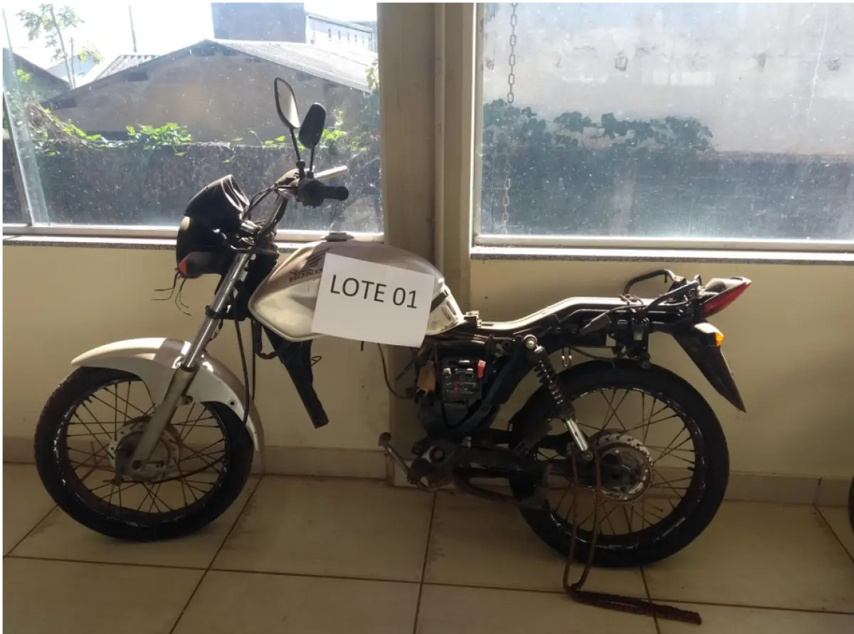 LOTE 703