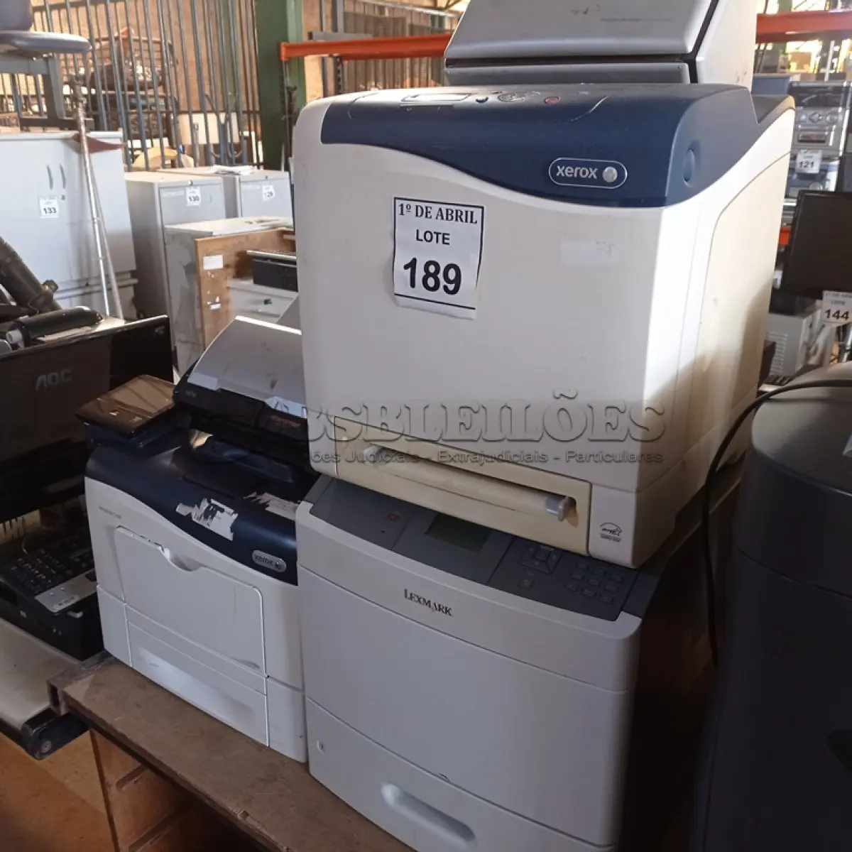LOTE 189 - 01 LOTE COM IMPRESSORAS, SCANNER E FRAGMENTADORA DE PAPEL. (NO ESTADO) ATENÇÃO! FAZER A VISITAÇÃO ANTES DE ARREMATAR, NÃO SABEMOS SE FUNCIONA. LEILÃO NÃO TEM GARANTIA E NEM DEVOLUÇÃO, SUJEITO A POSSÍVEIS AVARIAS VISÍVEIS/OCULTAS E/OU AUSÊNCIA DE COMPONENTES.