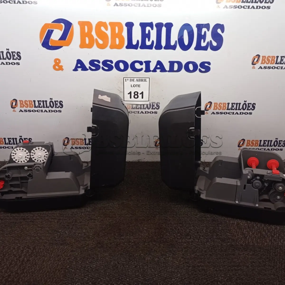 LOTE 181 - 02 IMPRESSORAS TÉRMICAS. (NO ESTADO) ATENÇÃO! FAZER A VISITAÇÃO ANTES DE ARREMATAR, NÃO SABEMOS SE FUNCIONA. LEILÃO NÃO TEM GARANTIA E NEM DEVOLUÇÃO, SUJEITO A POSSÍVEIS AVARIAS VISÍVEIS/OCULTAS E/OU AUSÊNCIA DE COMPONENTES.