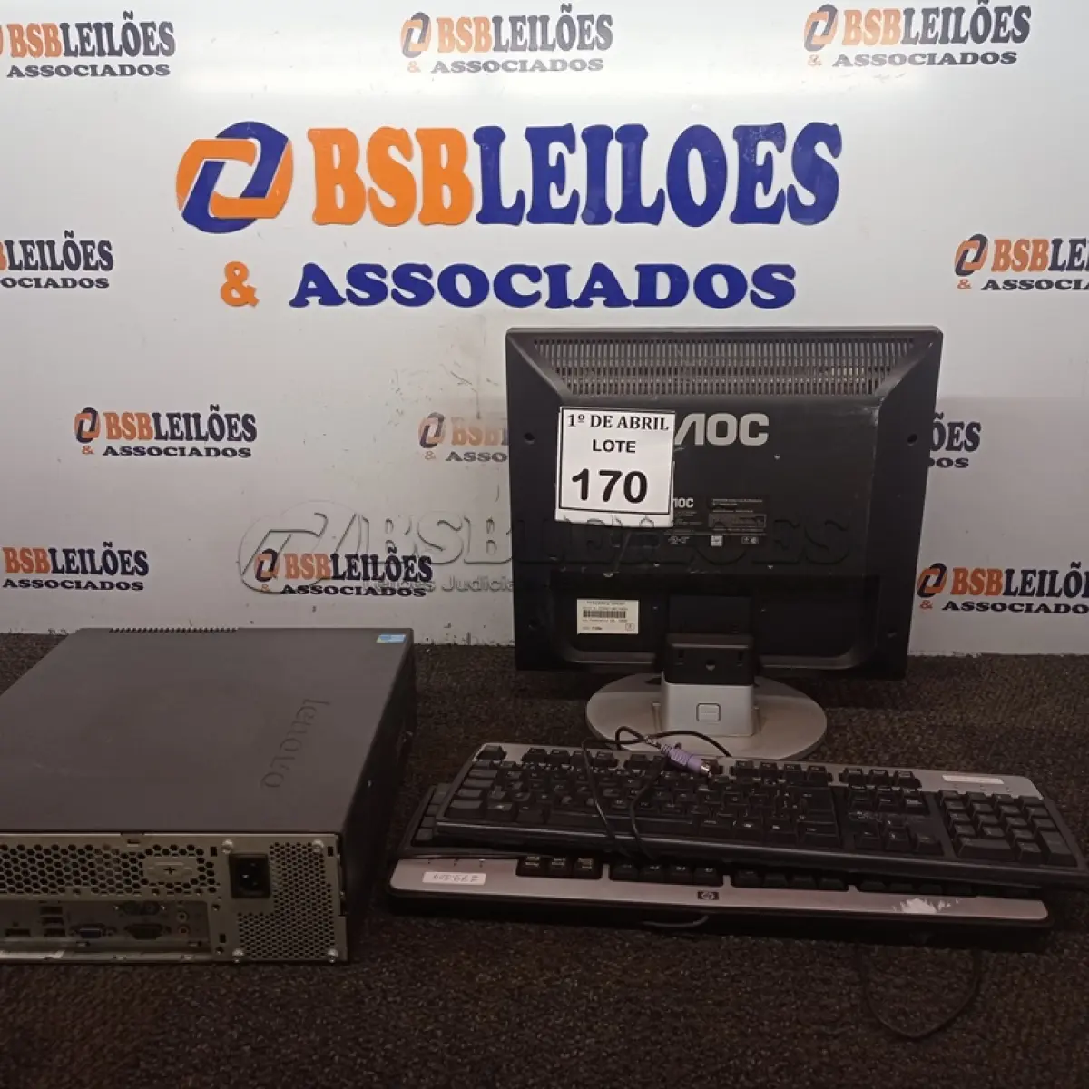 LOTE 170 - 01 CPU HP E 01 MONITOR COM TECLADO. (NO ESTADO) ATENÇÃO! FAZER A VISITAÇÃO ANTES DE ARREMATAR, NÃO SABEMOS SE FUNCIONA. LEILÃO NÃO TEM GARANTIA E NEM DEVOLUÇÃO, SUJEITO A POSSÍVEIS AVARIAS VISÍVEIS/OCULTAS E/OU AUSÊNCIA DE COMPONENTES.