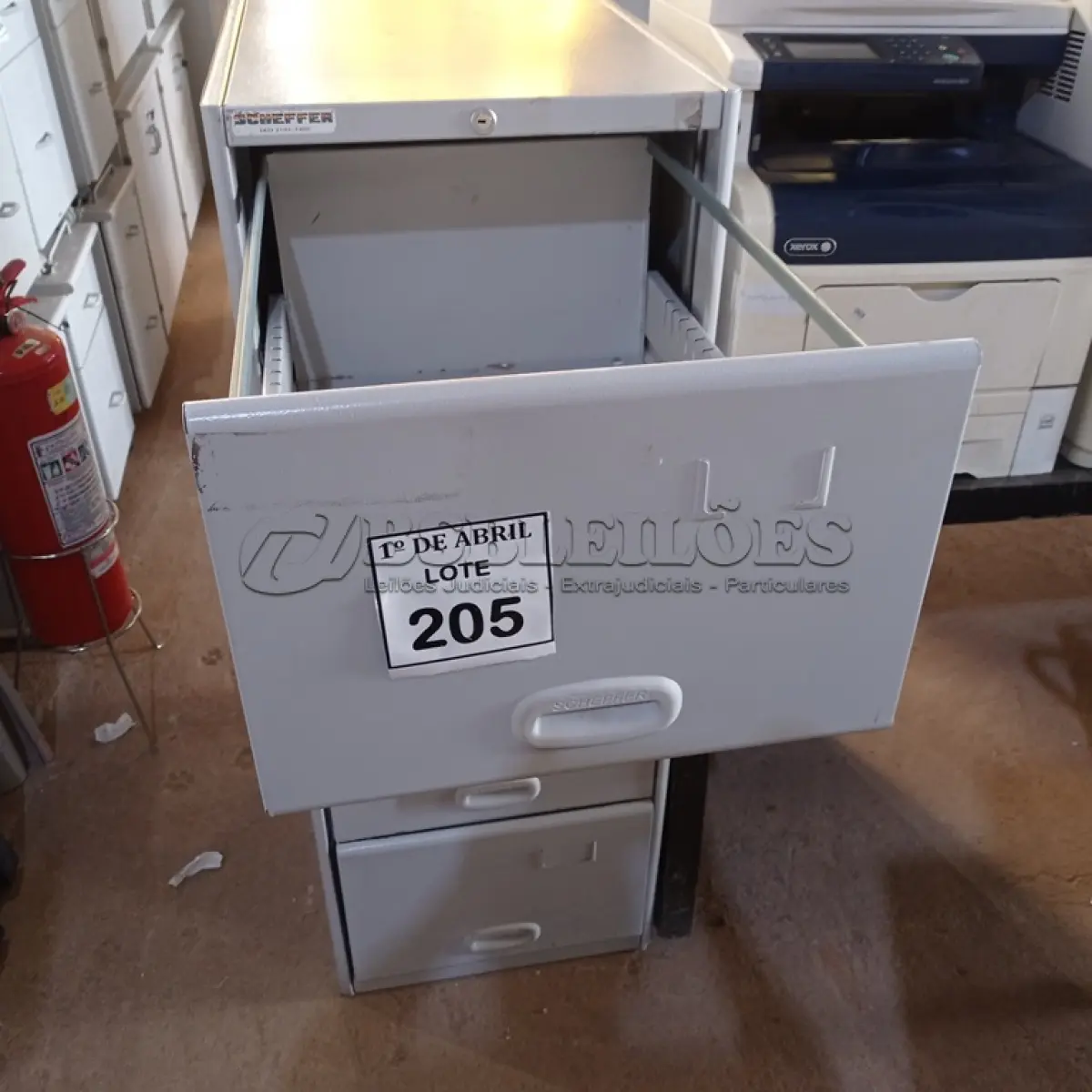 LOTE 205 - 01 ARQUIVO DE AÇO 04 GAVETAS. (NO ESTADO) ATENÇÃO! FAZER A VISITAÇÃO ANTES DE ARREMATAR, NÃO SABEMOS SE FUNCIONA. LEILÃO NÃO TEM GARANTIA E NEM DEVOLUÇÃO, SUJEITO A POSSÍVEIS AVARIAS VISÍVEIS/OCULTAS E/OU AUSÊNCIA DE COMPONENTES.