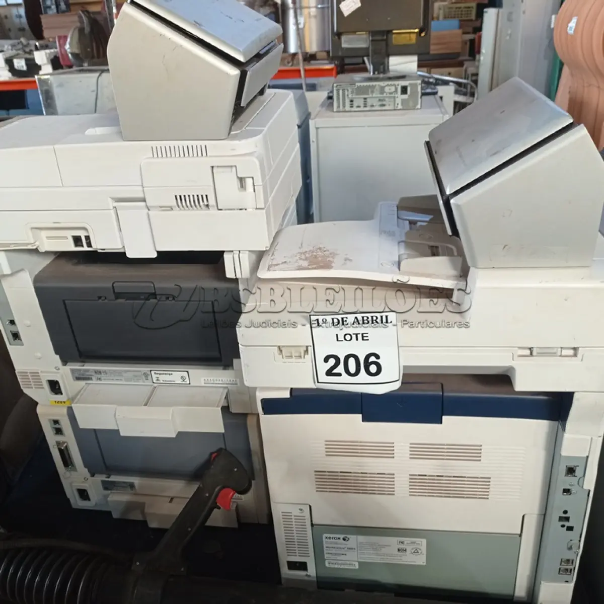 LOTE 206 - 01 LOTE COM IMPRESSORAS DIVERSAS. (NO ESTADO) ATENÇÃO! FAZER A VISITAÇÃO ANTES DE ARREMATAR, NÃO SABEMOS SE FUNCIONA. LEILÃO NÃO TEM GARANTIA E NEM DEVOLUÇÃO, SUJEITO A POSSÍVEIS AVARIAS VISÍVEIS/OCULTAS E/OU AUSÊNCIA DE COMPONENTES.