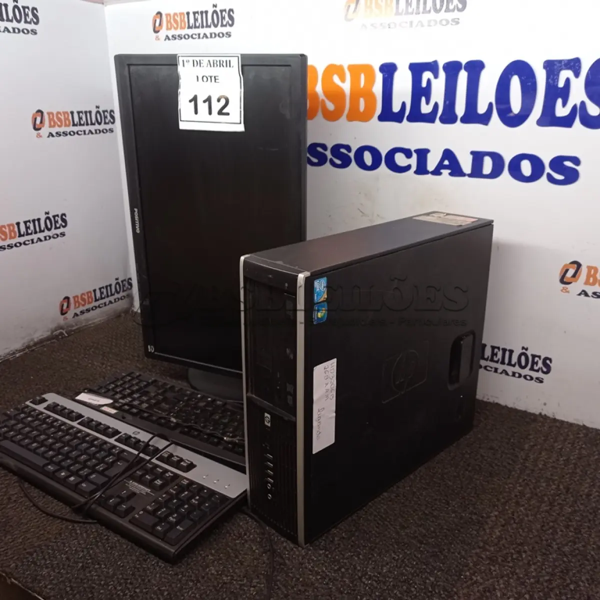 LOTE 112 - 01 CPU HP E 01 MONITOR COM TECLADO. (NO ESTADO) ATENÇÃO! FAZER A VISITAÇÃO ANTES DE ARREMATAR, NÃO SABEMOS SE FUNCIONA. LEILÃO NÃO TEM GARANTIA E NEM DEVOLUÇÃO, SUJEITO A POSSÍVEIS AVARIAS VISÍVEIS/OCULTAS E/OU AUSÊNCIA DE COMPONENTES.