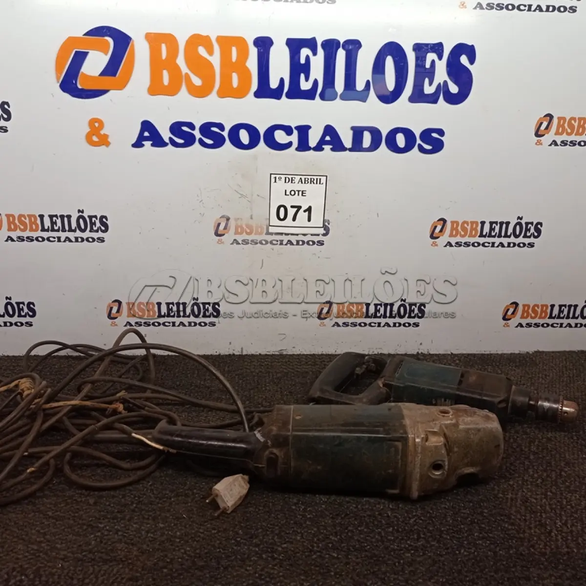 LOTE 071 - 01 ESMERILHADEIRA E 01 FURADEIRA. (NO ESTADO) ATENÇÃO! FAZER A VISITAÇÃO ANTES DE ARREMATAR, NÃO SABEMOS SE FUNCIONA. LEILÃO NÃO TEM GARANTIA E NEM DEVOLUÇÃO, SUJEITO A POSSÍVEIS AVARIAS VISÍVEIS/OCULTAS E/OU AUSÊNCIA DE COMPONENTES.