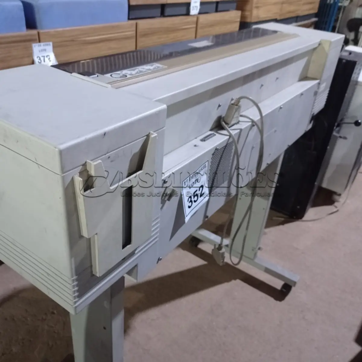 LOTE 352
