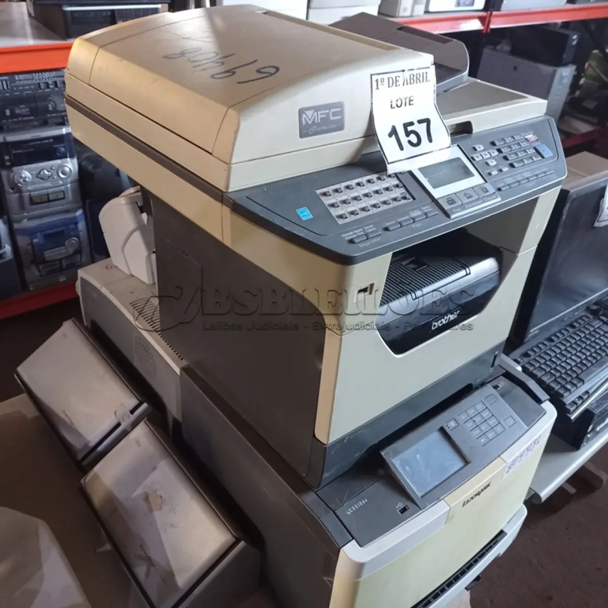 LOTE 157 - 01 LOTE COM IMPRESSORAS E SCANNER’S DIVERSOS. (NO ESTADO) ATENÇÃO! FAZER A VISITAÇÃO ANTES DE ARREMATAR, NÃO SABEMOS SE FUNCIONA. LEILÃO NÃO TEM GARANTIA E NEM DEVOLUÇÃO, SUJEITO A POSSÍVEIS AVARIAS VISÍVEIS/OCULTAS E/OU AUSÊNCIA DE COMPONENTES.
